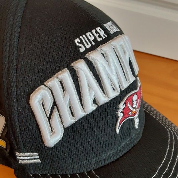 Tampa Bay Buccaneers New Era Black Super Bowl LIV Champions 9Forty Hat One Size - Picture 3 of 9